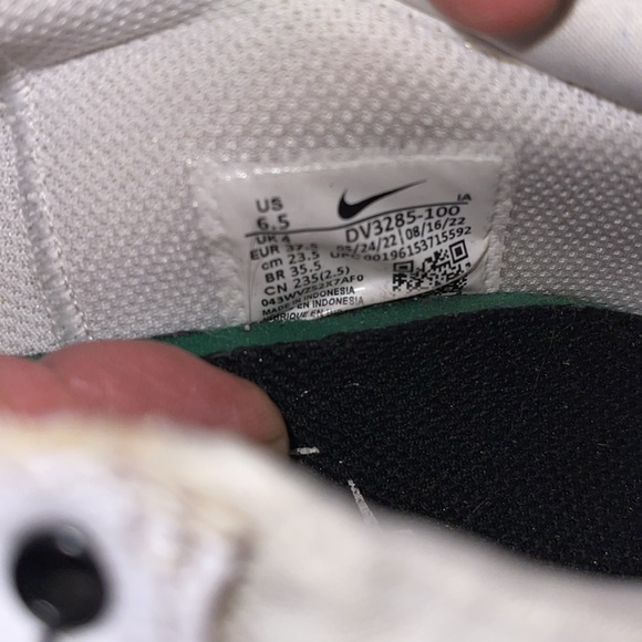 Nike Court Black, White and Silver Sneakers (Missing Laces) - Picture 8 of 12